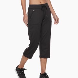 Tek Gear Weekend Straight Capris